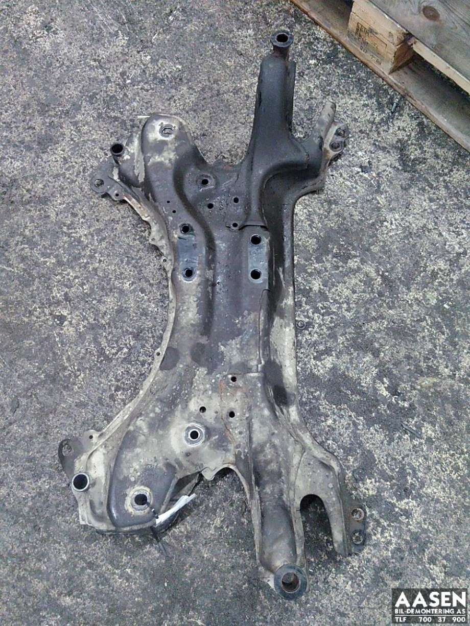 Travers foran hoved til Toyota RAV4 2006-2009 (Type III, Fase 1)