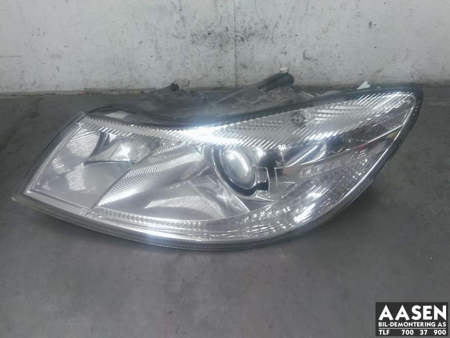 Frontlykt venstre xenon til Škoda Octavia, 2009-2013 (Type II, Fase 2)  (1Z1 941 017 T)
