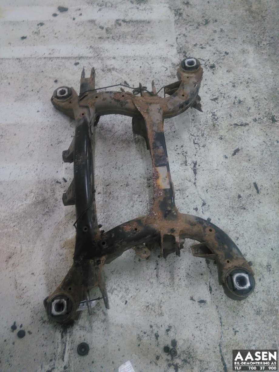 Travers bak til BMW X5 2007-2013 (E70) (E70) (33 31 6 863 815|)