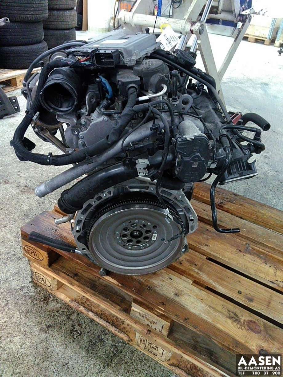Motor bensin til Mercedes GLA 2014-2020 (X156) (X156) (A 270 010 86 03|)