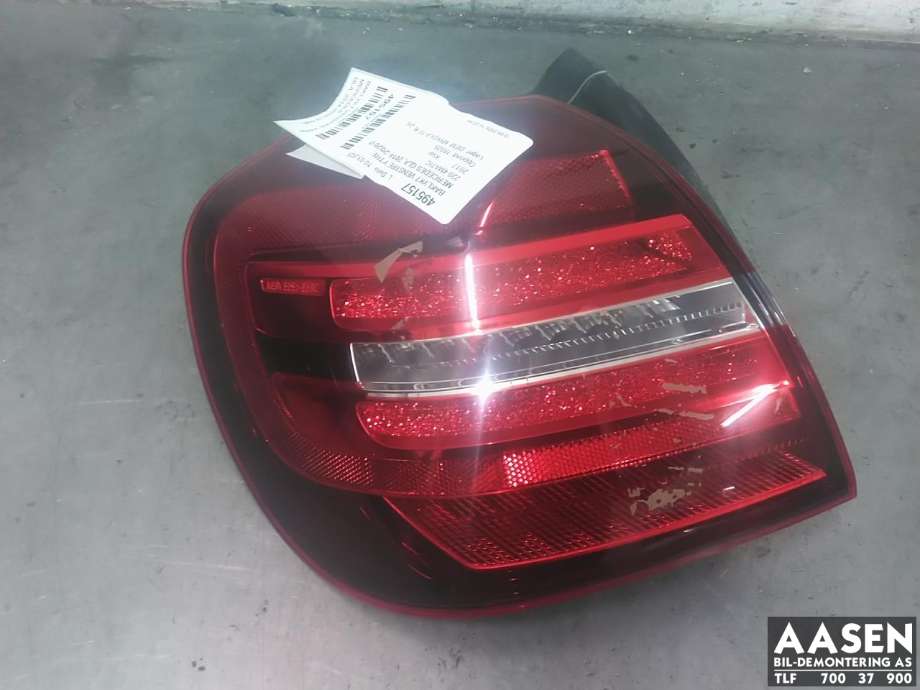 Baklykt venstre ytre til Mercedes GLA, 2014-2020 (X156) (X156) (A 156 906 83 00)