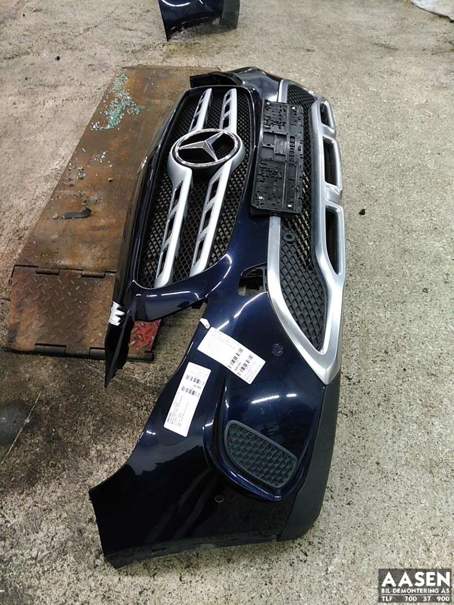 Støtfanger foran til Mercedes GLA, 2014-2020 (X156) (X156) (A 156 880 36 00)