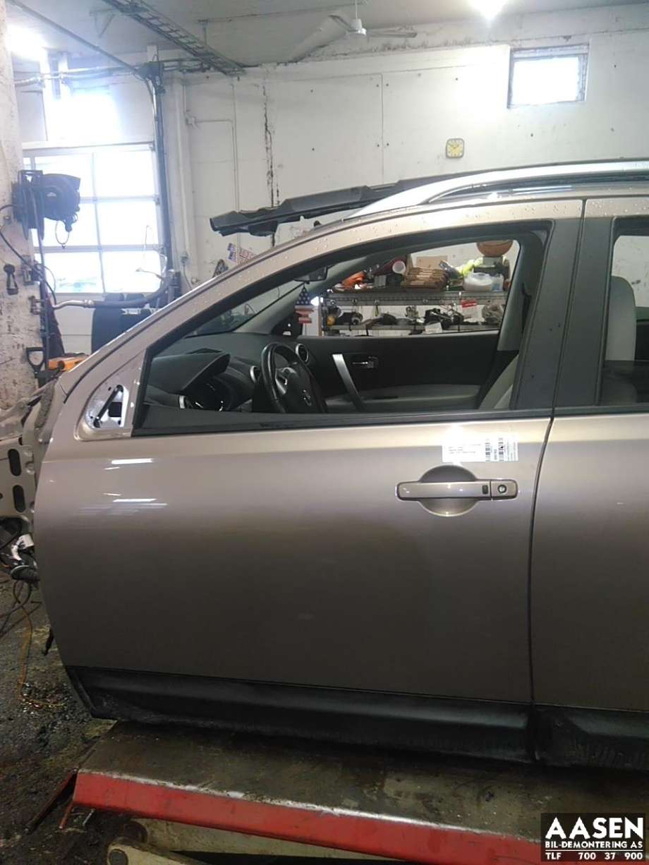 Dør venstre foran til Nissan Qashqai, 2010-2014 (Type I, Fase 2)  