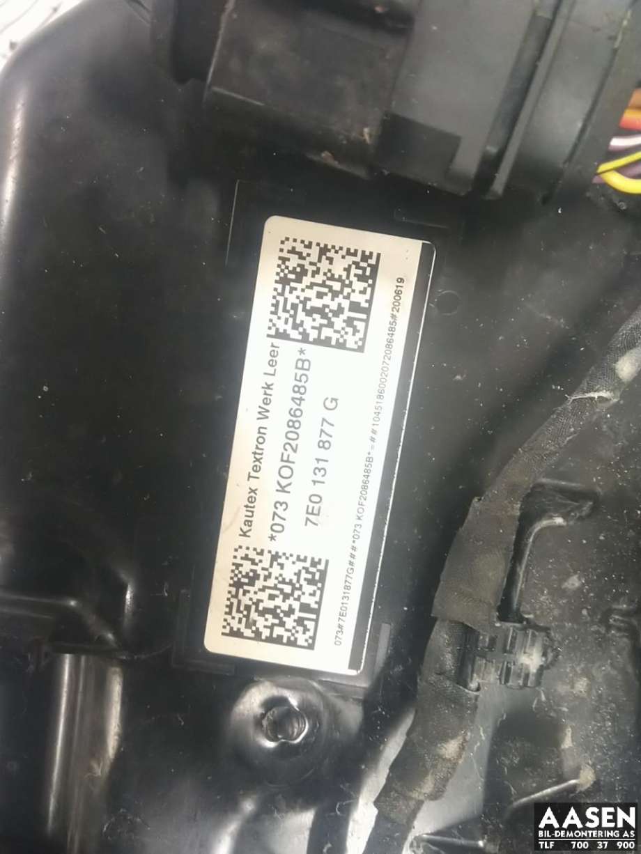 AdBlue tank til VW Transporter / Caravelle 2019-->> (T6.1) (T6.1) (7E0 131 877 H|)
