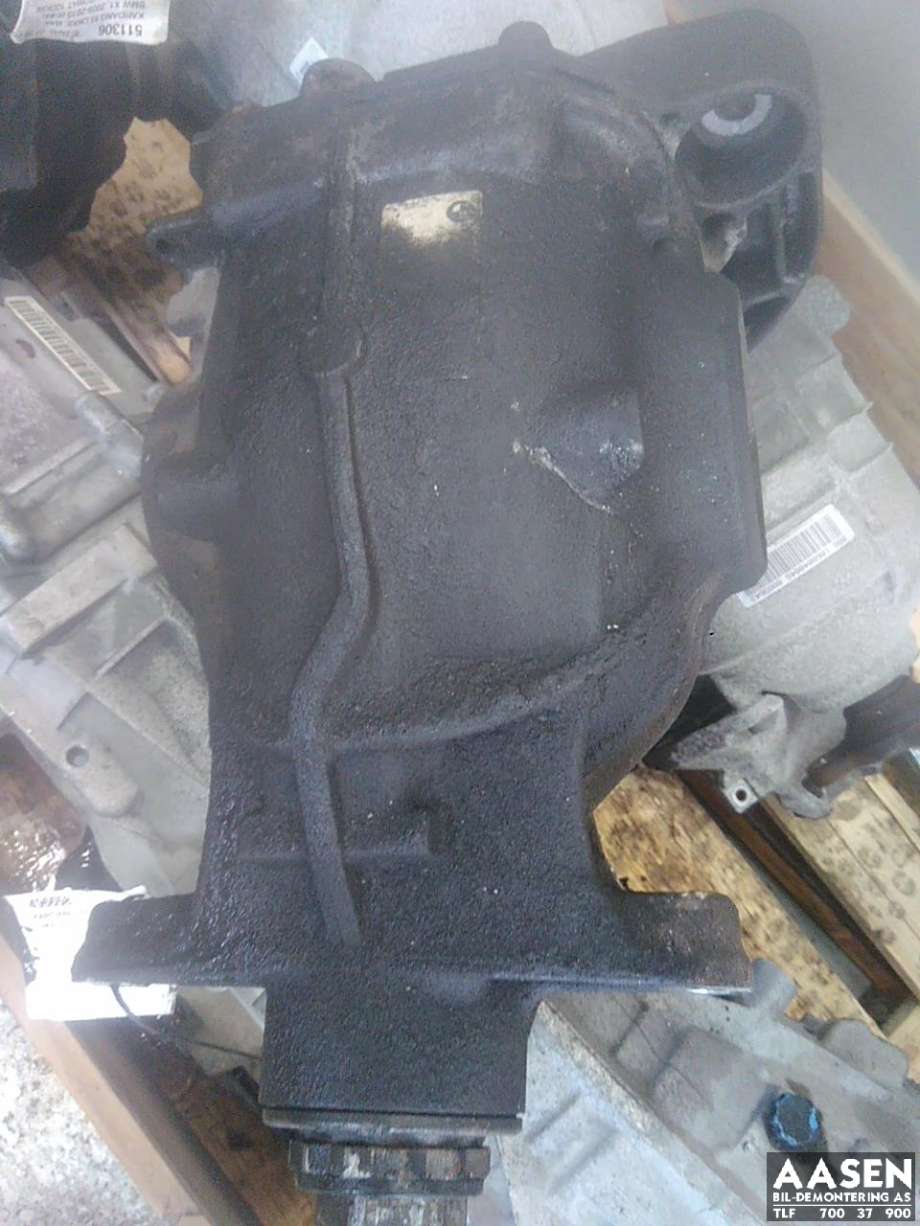 Kardang klokke bak til BMW 7-Serie, 2009-2015 (F01/F02/F03/F04) (F01/F02/F03/F04) (33 10 7 577 100)