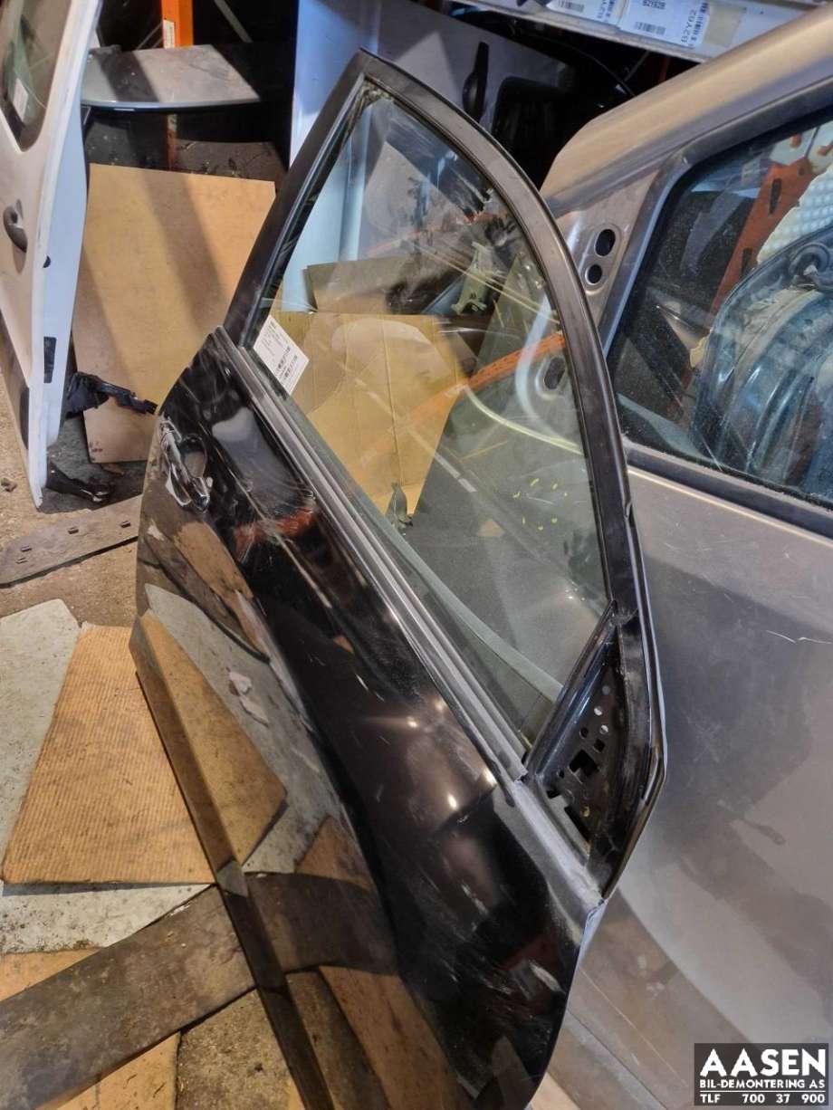 Dør høyre foran til Toyota RAV4 2006-2009 (Type III, Fase 1)  (67001-42120|)