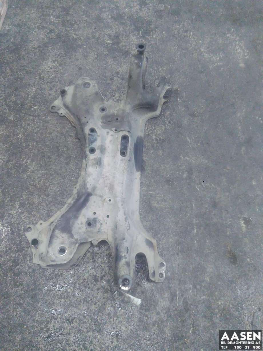 Travers foran hoved til Toyota RAV4 2006-2009 (Type III, Fase 1)