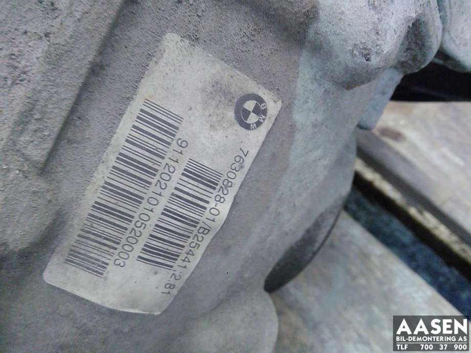 Kardang klokke bak til BMW 6-Serie 2011-2018 (F06/F12/F13) (F06/F12/F13) (33 10 7 630 828|)