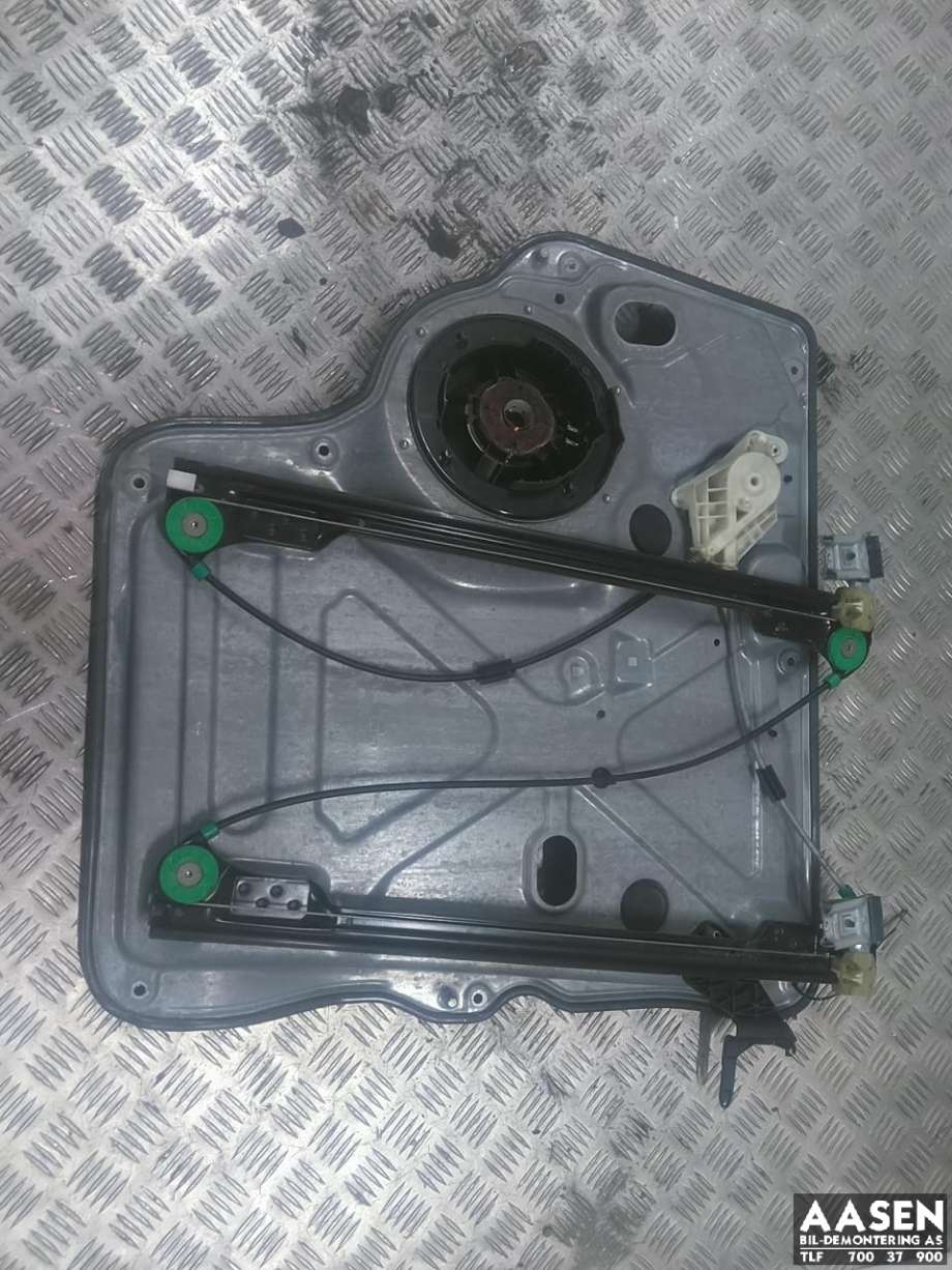 Ruteheis venstre foran til VW Transporter / Caravelle 2003-2009 (Fase 1) (T5) (T5) (7H1 959 801 A|)