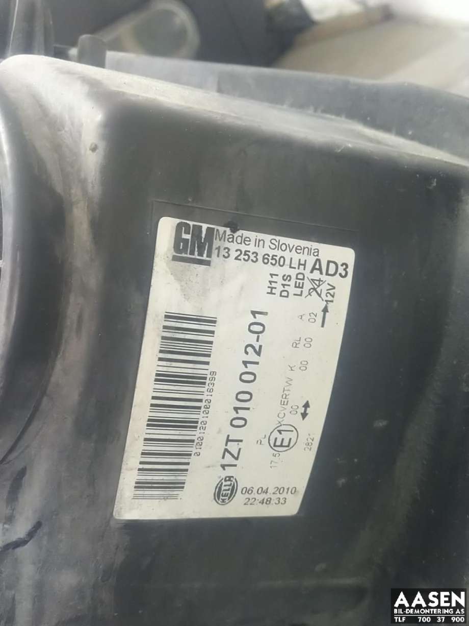 Frontlykt venstre xenon til Opel Astra J 2010-2015  