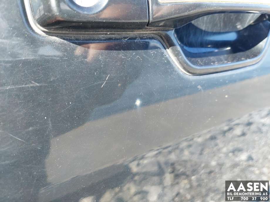 Dør høyre foran til Mitsubishi Pajero 2000-2006 (Type III)  