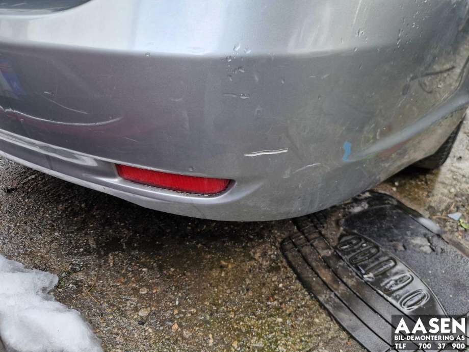 Støtfanger bak til Toyota Avensis 2009-2015 (Type III, Fase 1) (5215905907|)