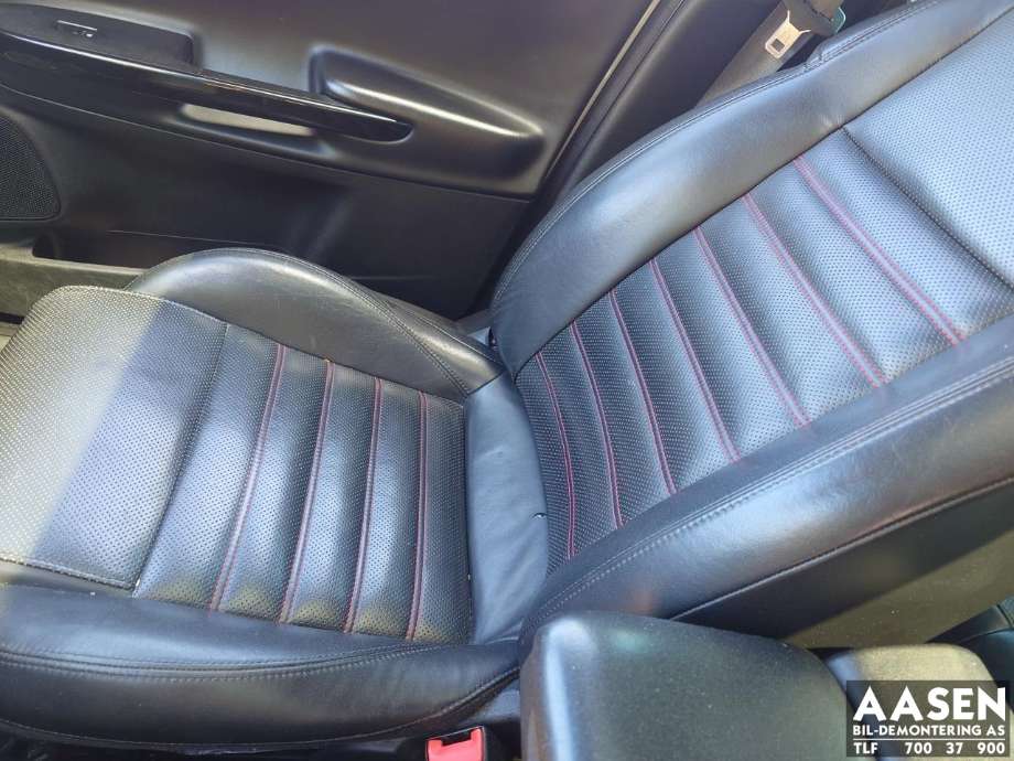Sete foran høyre til Alfa Romeo Giulietta, 2010-2018  