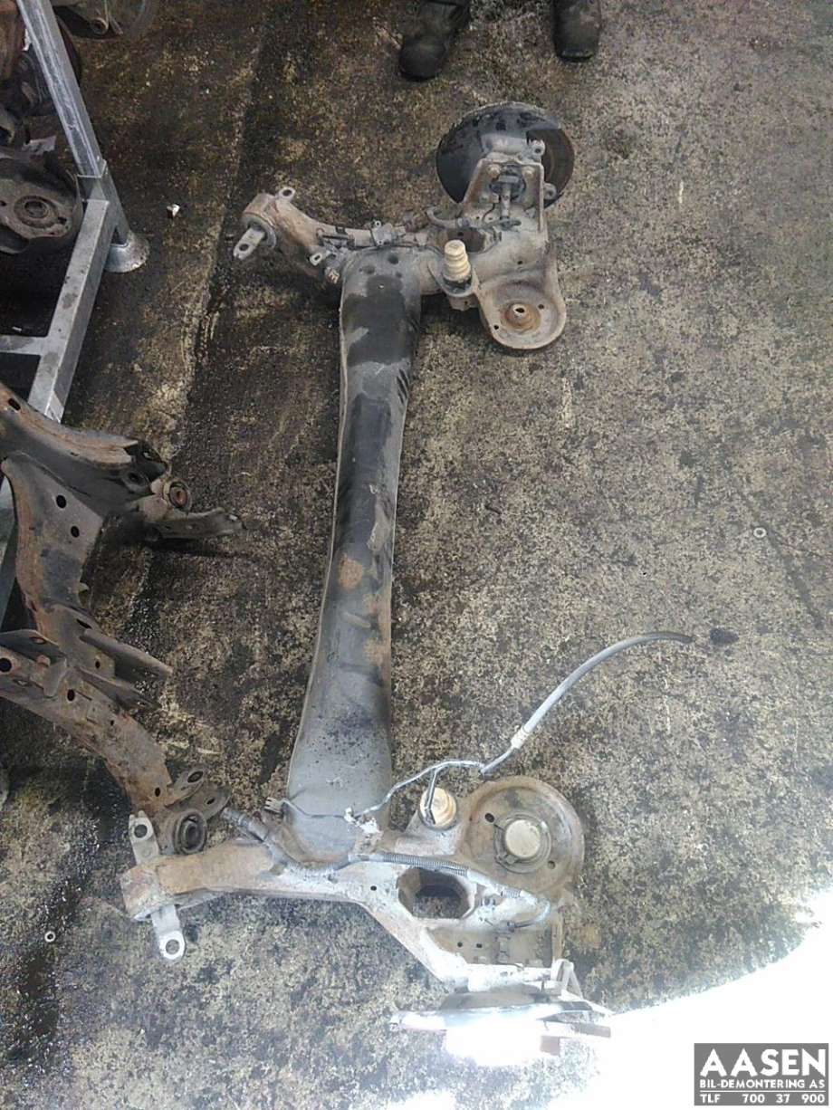 Bakaksel til Peugeot 308, 2013-2021 (Type II) (16 101 862 80)