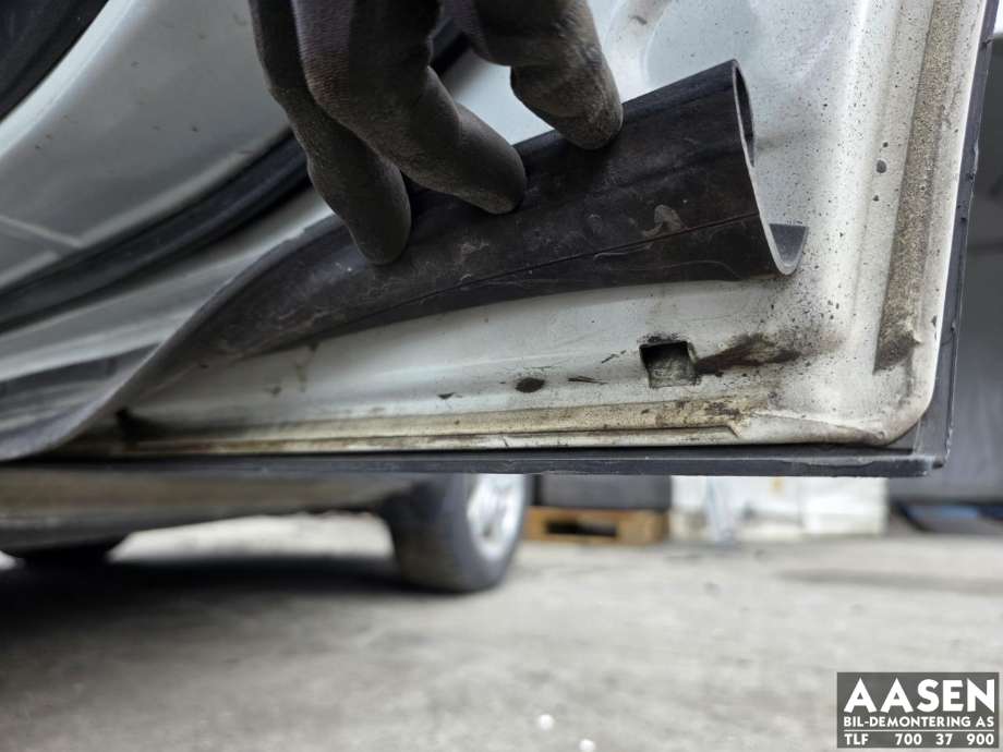 Dør høyre bak til Nissan Qashqai 2010-2014 (Type I, Fase 2) (H2100EY1MA|)