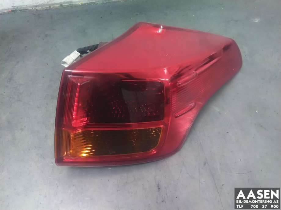 Baklykt høyre ytre til Toyota RAV4, 2013-2015 (Type IV, Fase 1)  (8155142170)