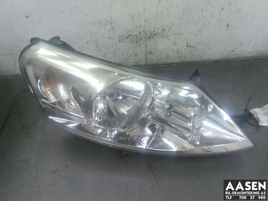 Frontlykt høyre halogen til Fiat Scudo, 2007-2017 (Type II)  