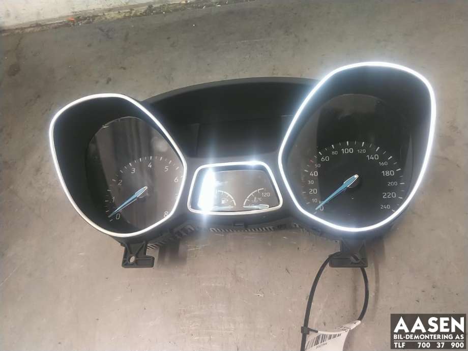 Instrumentpanel til Ford Focus 2014-2018 (Type III, Fase 2)