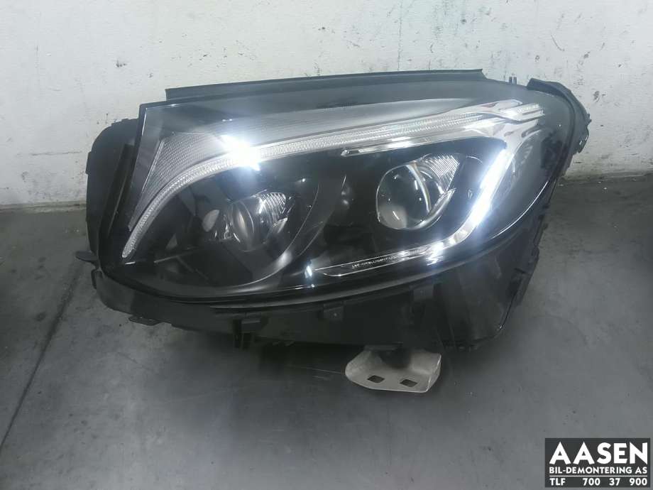 Frontlykt venstre full-LED til Mercedes GLC, 2015-2022 (X253) (X253) (A 253 820 27 61)