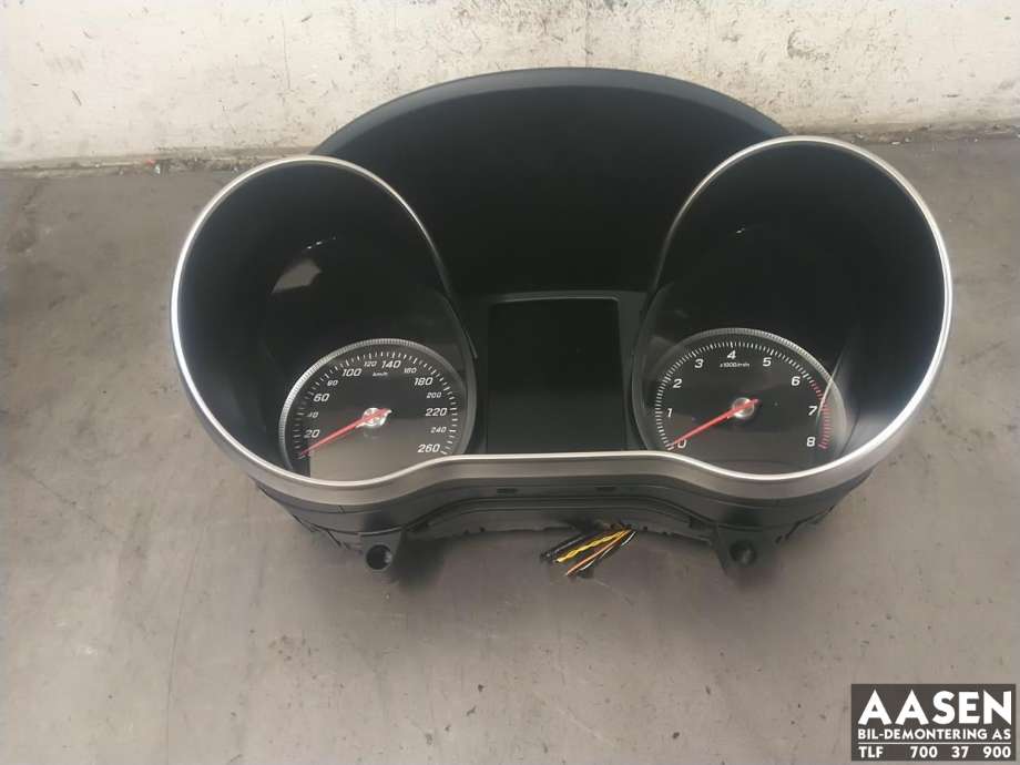Instrumentpanel til Mercedes GLC, 2015-2022 (X253) (X253) 