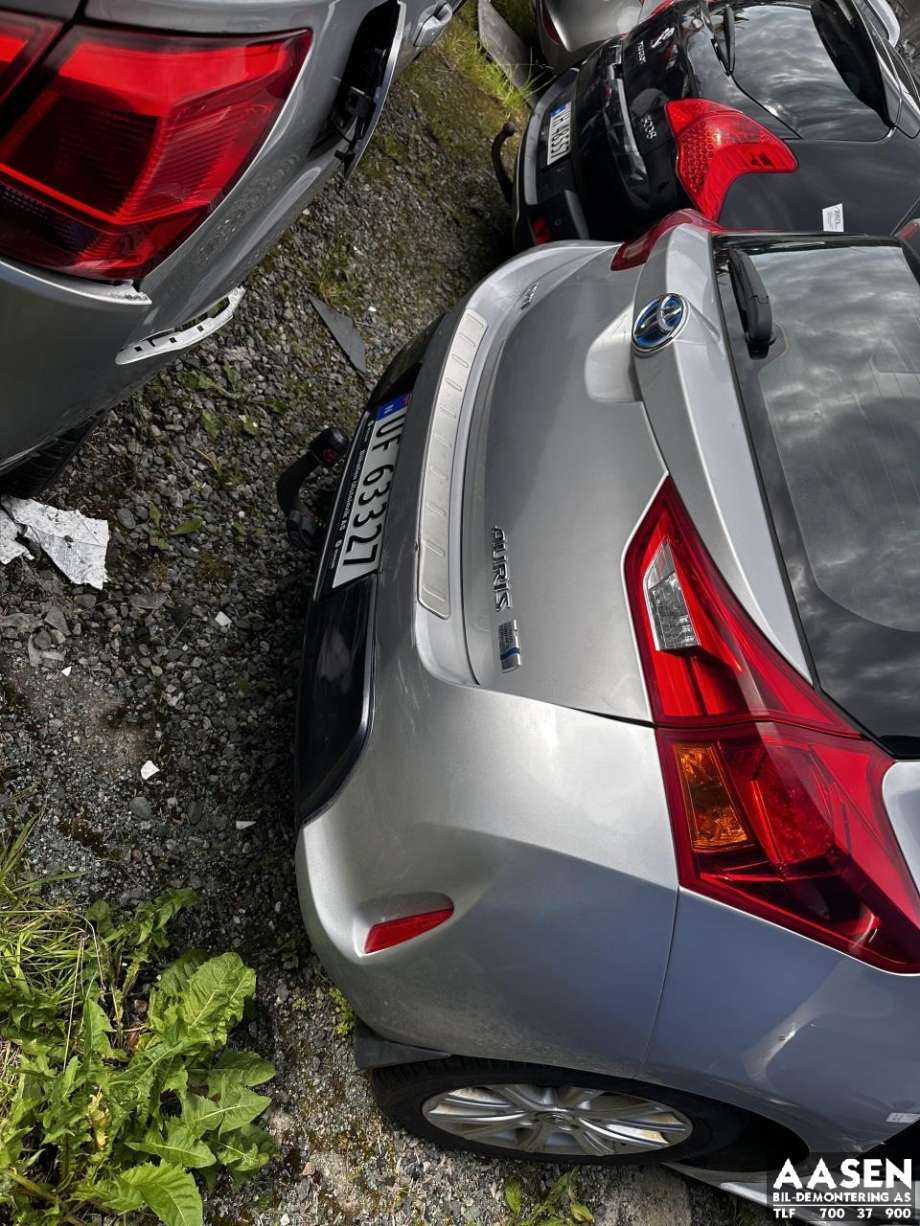 Støtfanger bak til Toyota Auris 2013-2015 (Type II, Fase 1) (5215902997|)