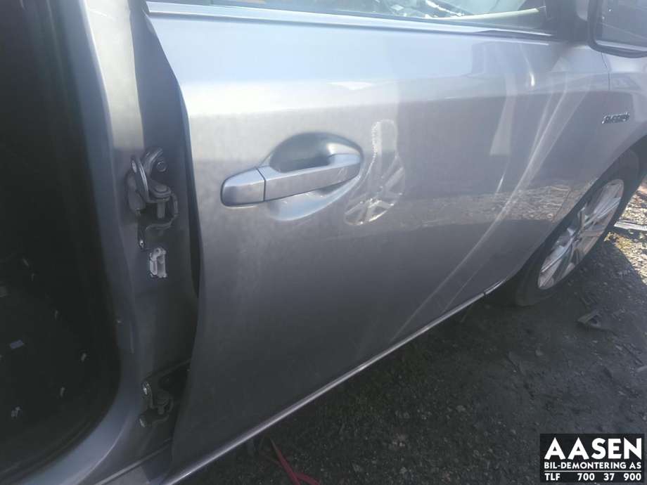 Dør høyre foran til Toyota Auris 2013-2015 (Type II, Fase 1)  (6700102300|6700102540|)