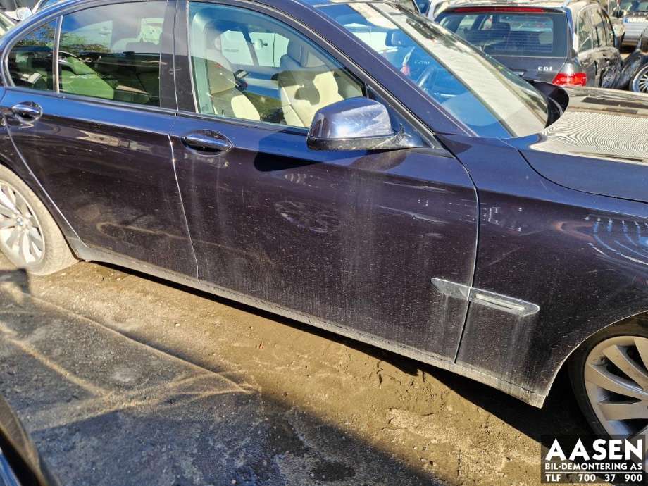 Dør høyre foran til BMW 7-Serie, 2009-2015 (F01/F02/F03/F04) (F01/F02/F03/F04) (41 52 5 A2A 388)