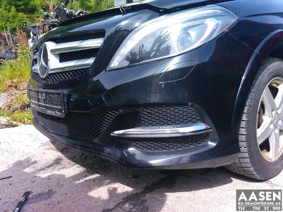 Støtfanger foran til Mercedes B-Klasse, electric drive 2014-2018 (W242) (W242) (A 242 885 02 25|)