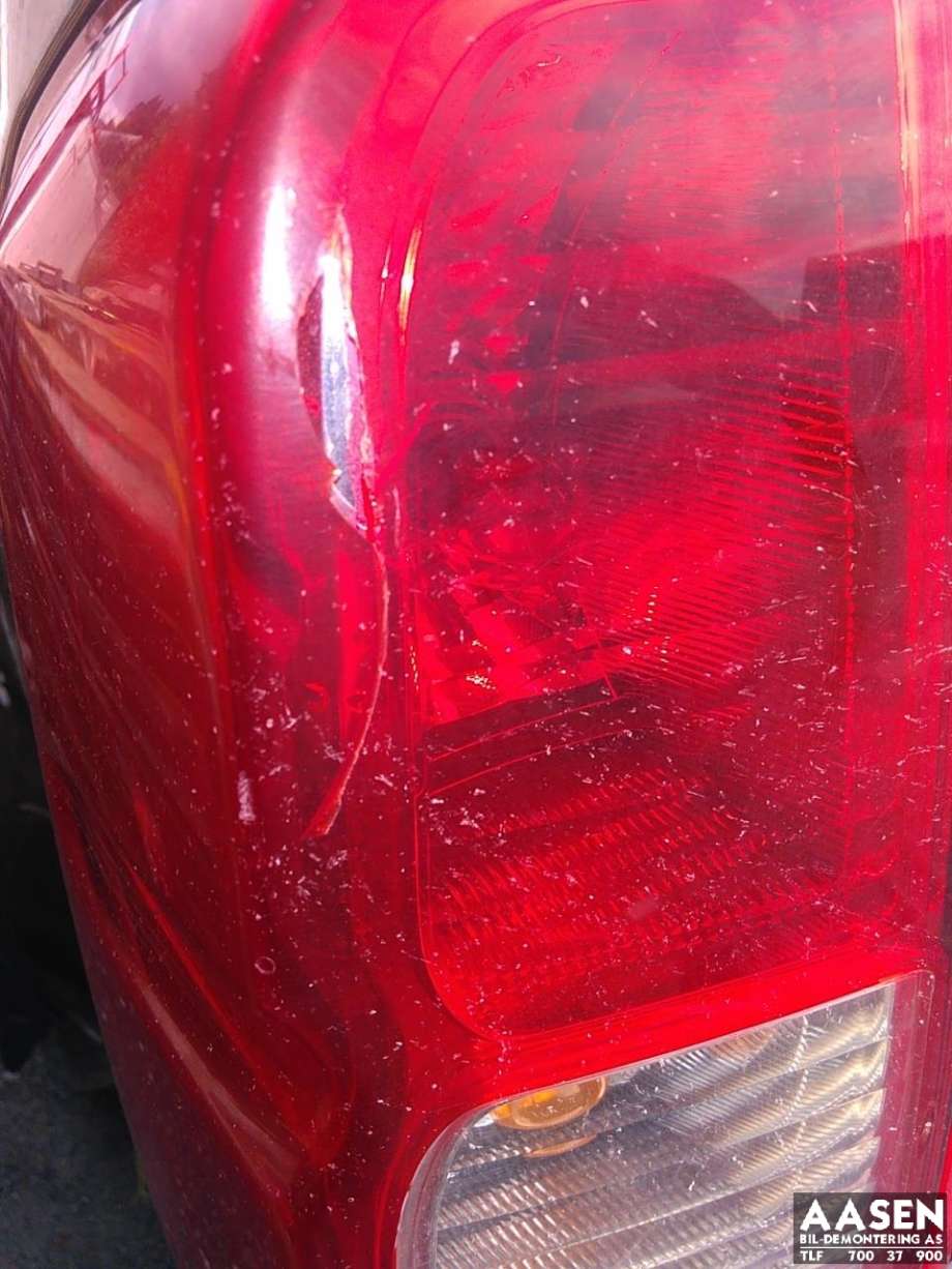 Baklykt venstre til Nissan Navara 2010-2015 (Fase 2) (D40) (D40) 