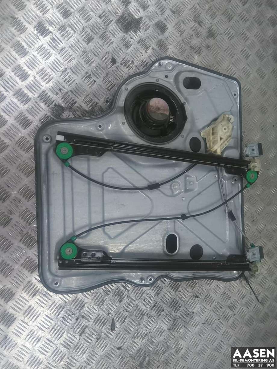 Ruteheis venstre foran til VW Transporter / Caravelle 2009-2015 (Fase 2) (T5) (T5) 