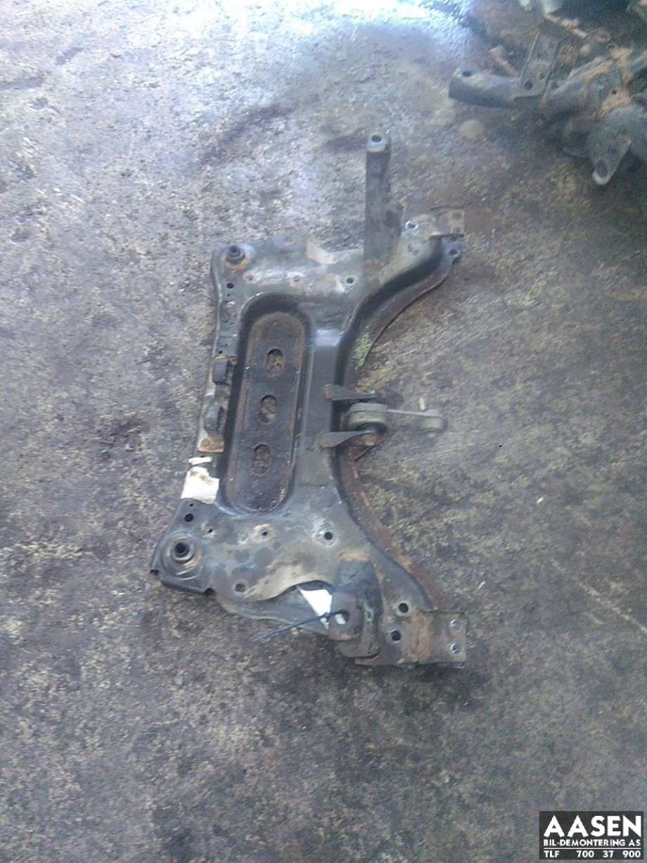 Travers foran hoved til Nissan Qashqai, 2014-2021 (Type II)  