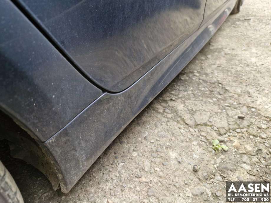 Kanalskjørt høyre til BMW 5-Serie, 2003-2010 (E60/E61) (E60/E61) (51 77 7 178 126)
