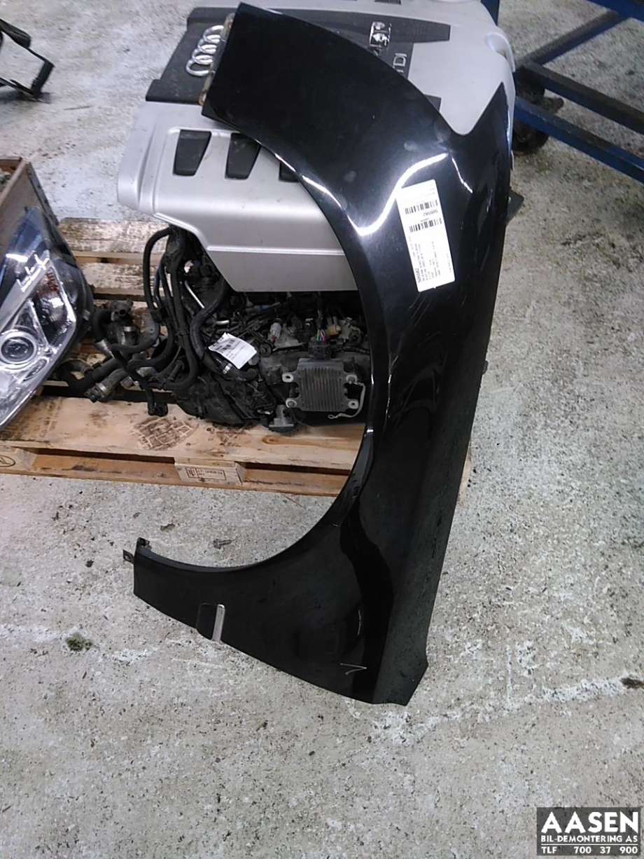Skjerm venstre foran til Audi A8, 2003-2010 (Type II) (4E0 821 105 K)