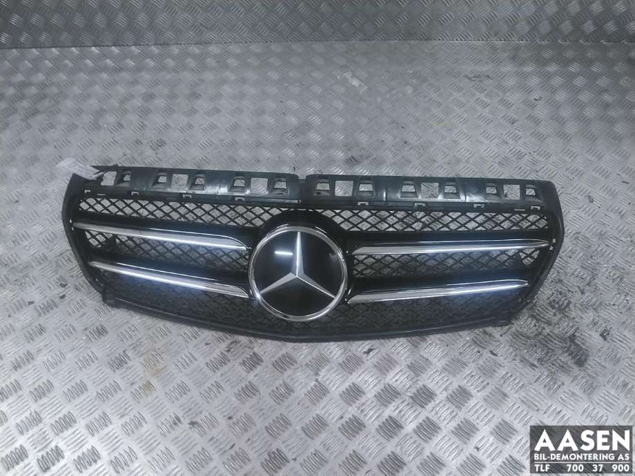 Grill til Mercedes A-Klasse, 2012-2018 (W176) (W176) (A 176 880 02 83)