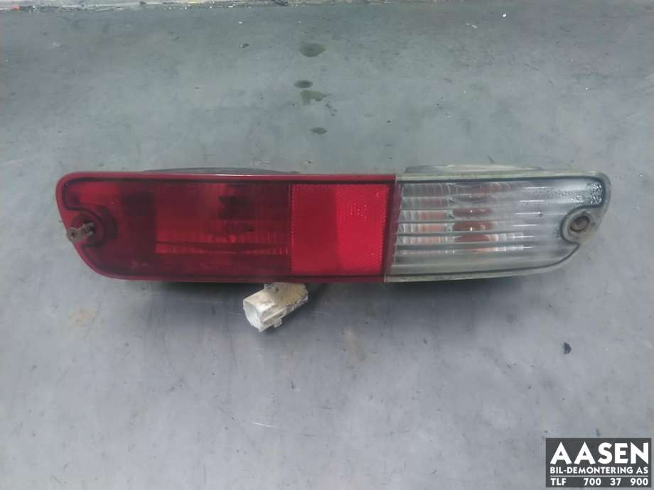 Baklykt fra støtfanger høyre til Mitsubishi Pajero, 2000-2006 (Type III)  