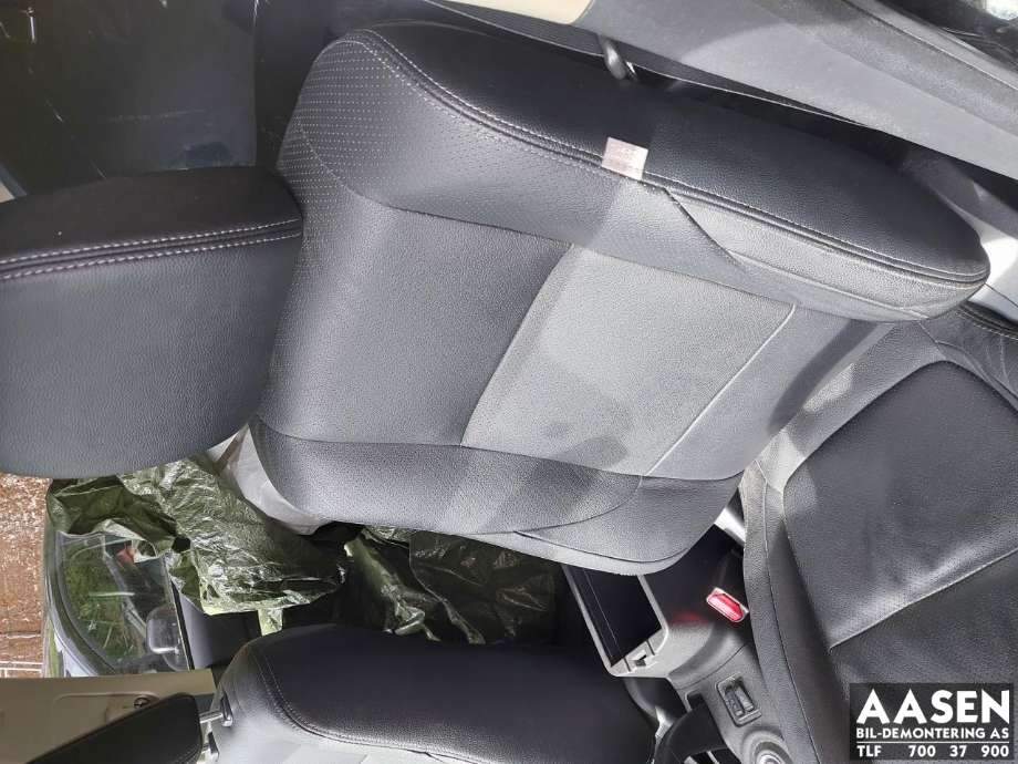 Sete foran venstre til Mitsubishi Outlander 2012-2015 (Type III, Fase 1)  