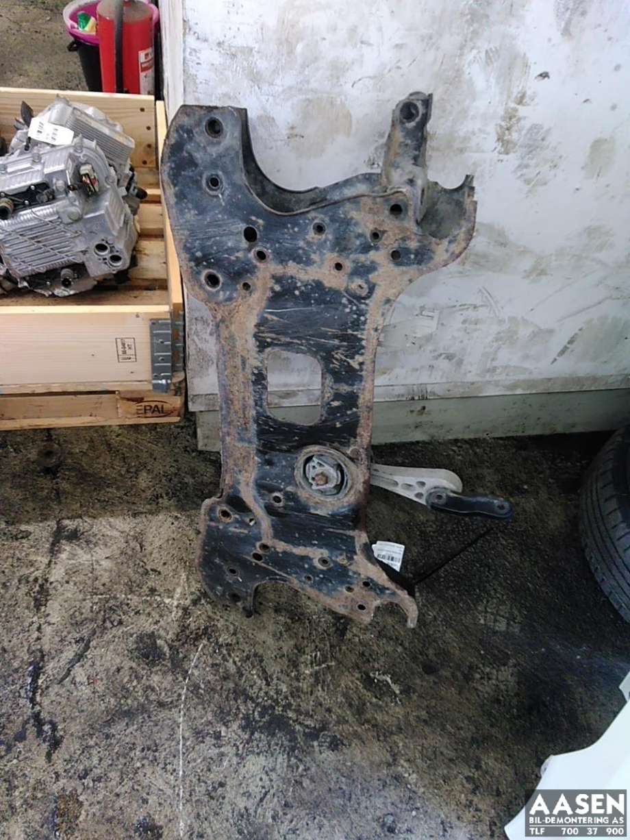 Travers foran hoved til VW Caddy 2010-2015 (Type III, Fase 2)