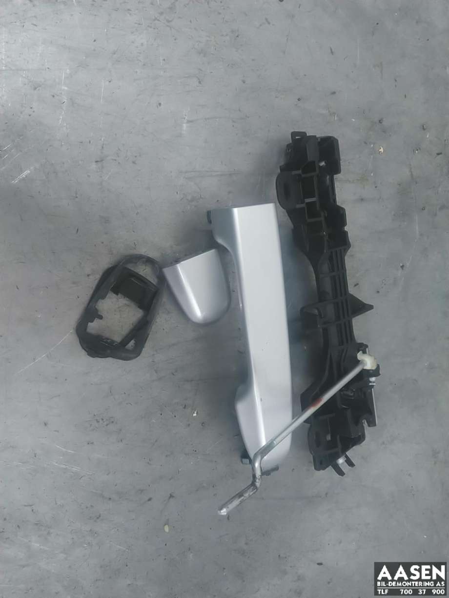Dørhåndtak utv høyre foran til Toyota Auris, 2015-2019 (Type II, Fase 2)  