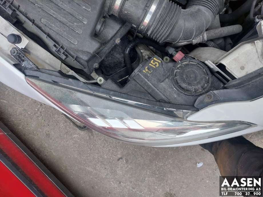 Frontlykt høyre xenon til Opel Insignia A 2009-2014  