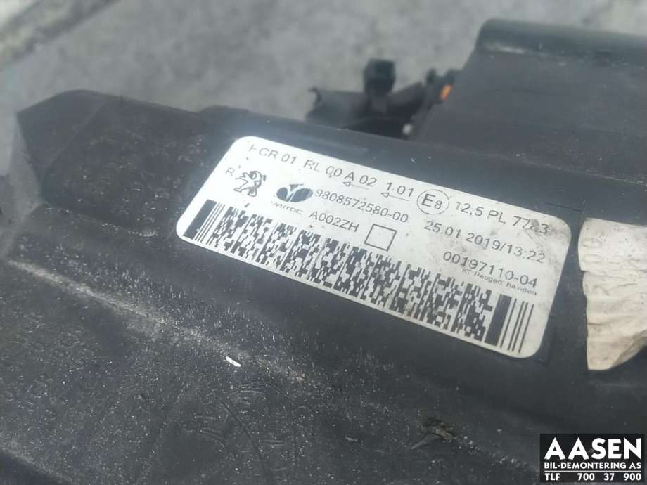 Frontlykt høyre halogen til Peugeot Expert 2016-->> (Type III)  (98 085 725 80|)
