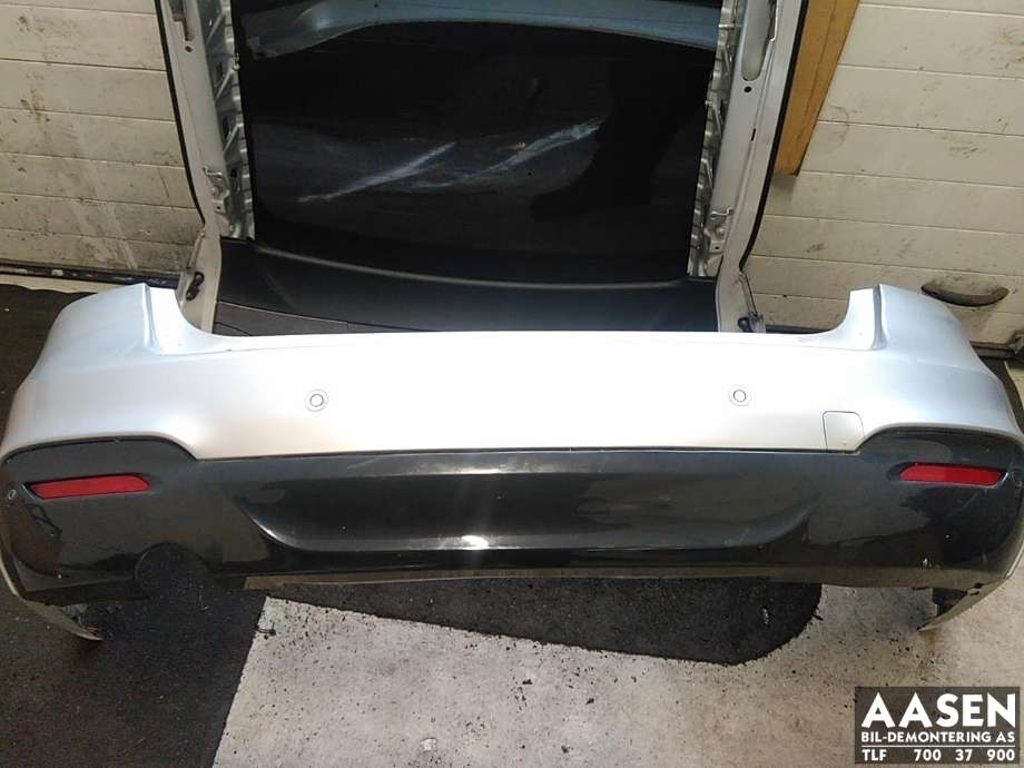 Støtfanger bak til BMW 3-Serie 2012-2018 (F30/F31/F34) (F30/F31/F34) (51 12 8 061 549|51 12 8 073 076|)