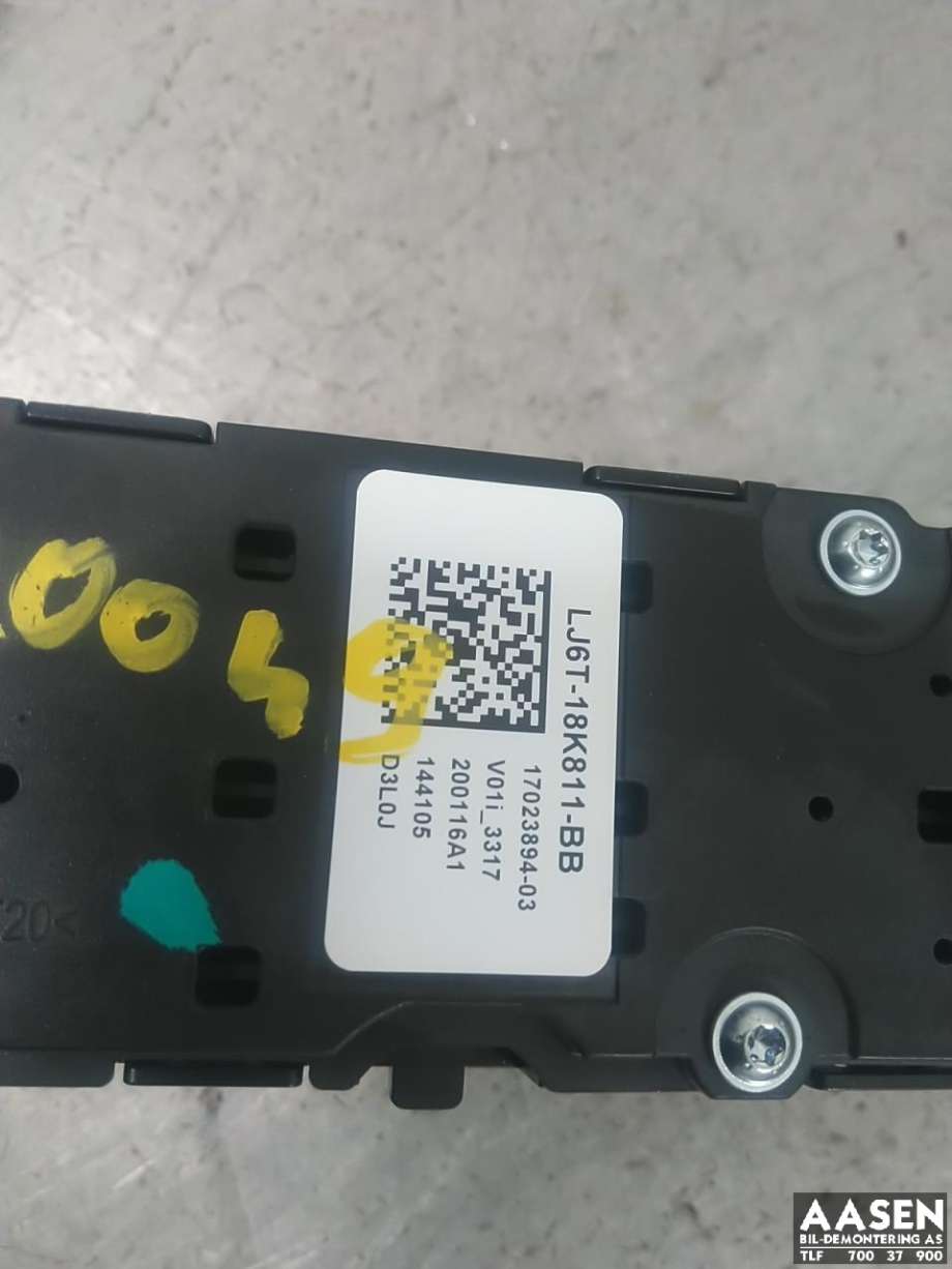 Bilstereo betjeningspanel til Ford Kuga 2019-->> (Type III)  (LJ&T-18K811-BB|)