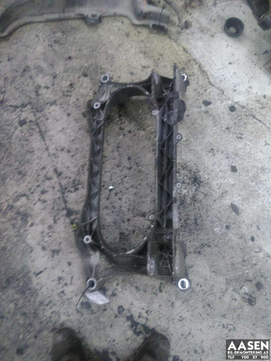 Travers foran hoved til Lexus IS 2006-2013 (Type II) (XE20) (XE20) 