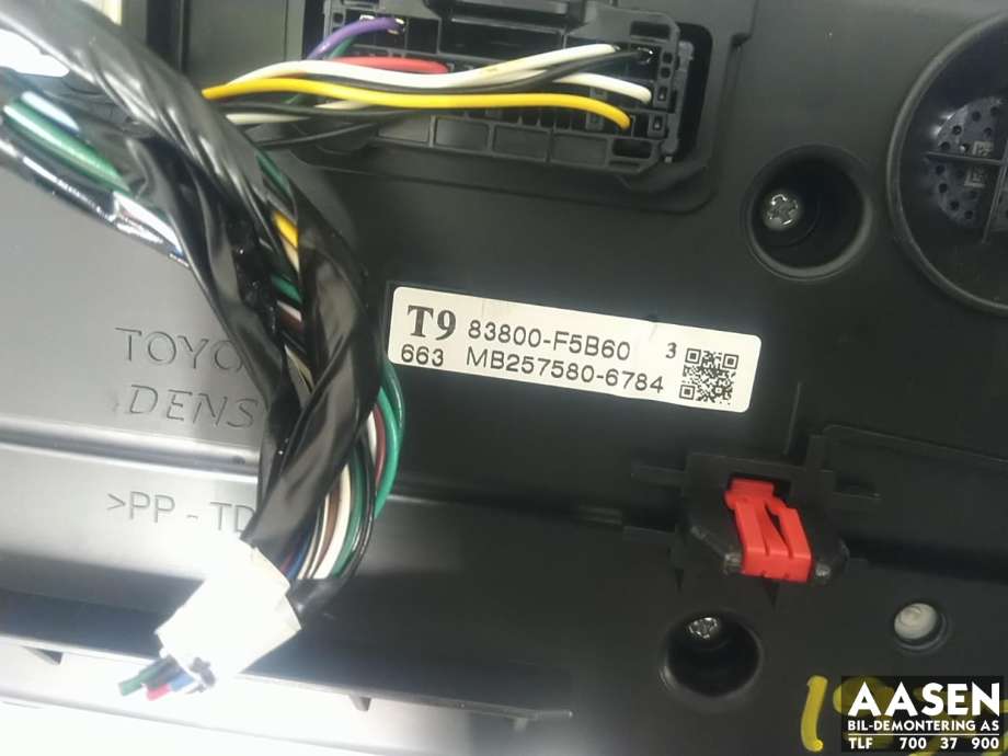 Instrumentpanel til Toyota Yaris Cross (SUV) 2021-->>