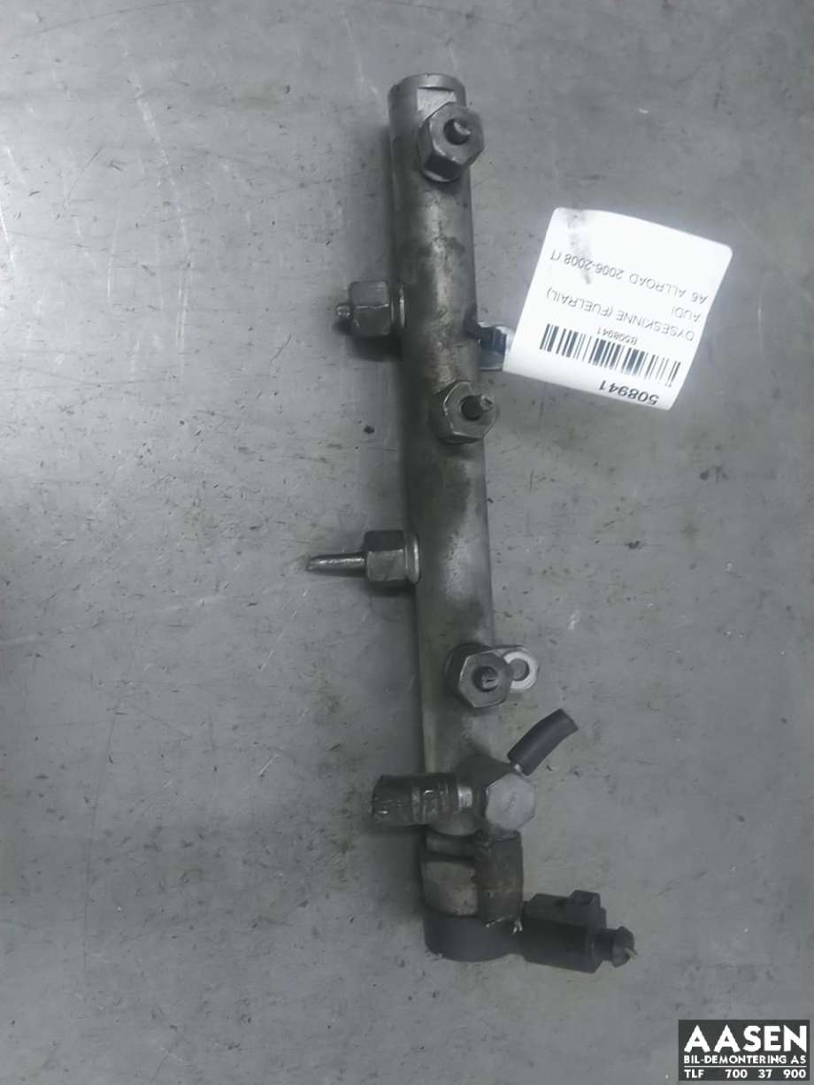 Dyseskinne (fuelrail) til Audi A6, Allroad, 2006-2008 (Type II, Fase 1) (C6) (C6) (059 130 090 AF)