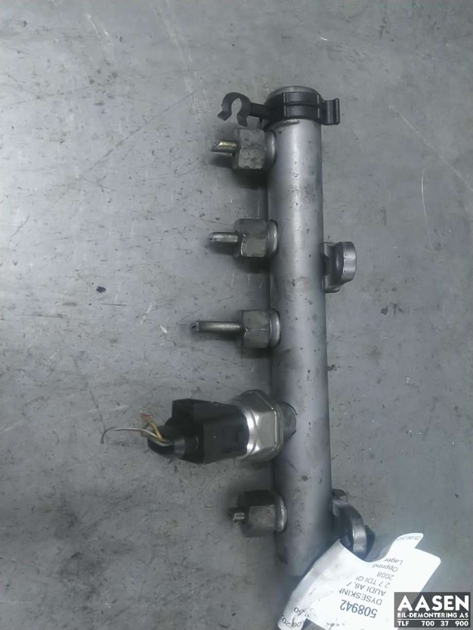 Dyseskinne (fuelrail) til Audi A6, Allroad, 2006-2008 (Type II, Fase 1) (C6) (C6) (059 130 089 AA)