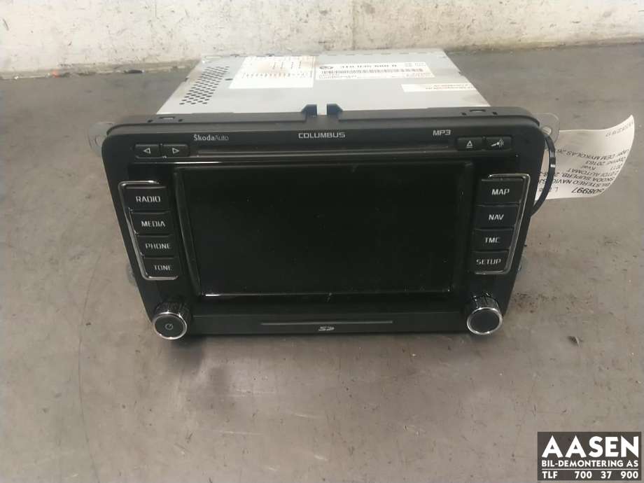 Bilstereo navigasjon skjerm til Škoda Superb, 2008-2015 (Type II) (3T0 035 680 B)