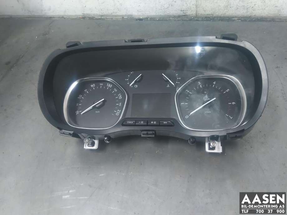 Instrumentpanel til Peugeot Expert, 2016-->> (Type III)