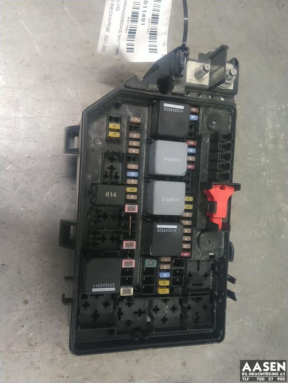 Sikringsboks motorrom til Volvo C40 Recharge, 2021-2024
