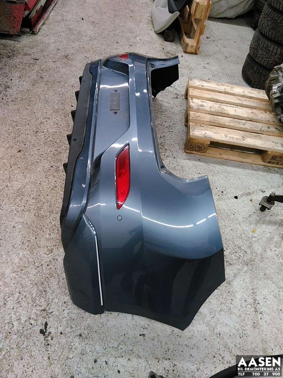 Støtfanger bak til Volvo V40 2012-2019  